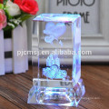 beau cube de cristal laser 3D avec base de lumière LED pour cadeau d&#39;anniversaire et faveurs de décoration de chambre